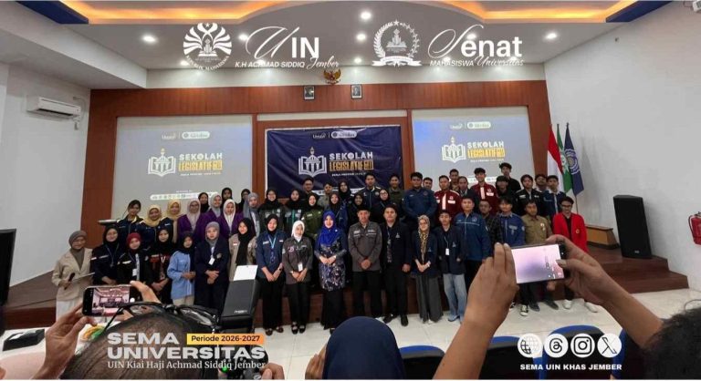 foto bersama para peserta sekolah legislatif bersama DPD RI