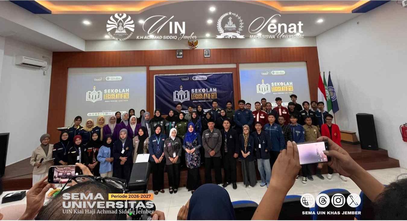 foto bersama para peserta sekolah legislatif bersama DPD RI